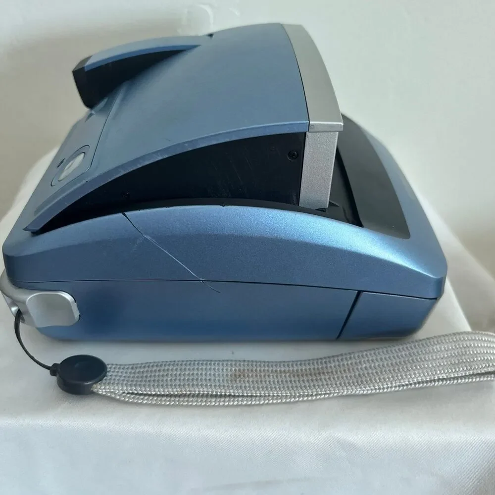 Polaroid One600 camera Classic Instant Film Camera Blue/Silver - UNTESTED/AS-IS